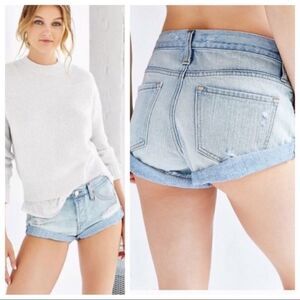 URBAN OUTFITTERS | BDG | Mid Rise Slayer Cut Off Shorts K329